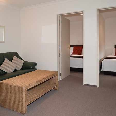 Colombo In The City Christchurch Exterior foto A typical two bedroom apartment