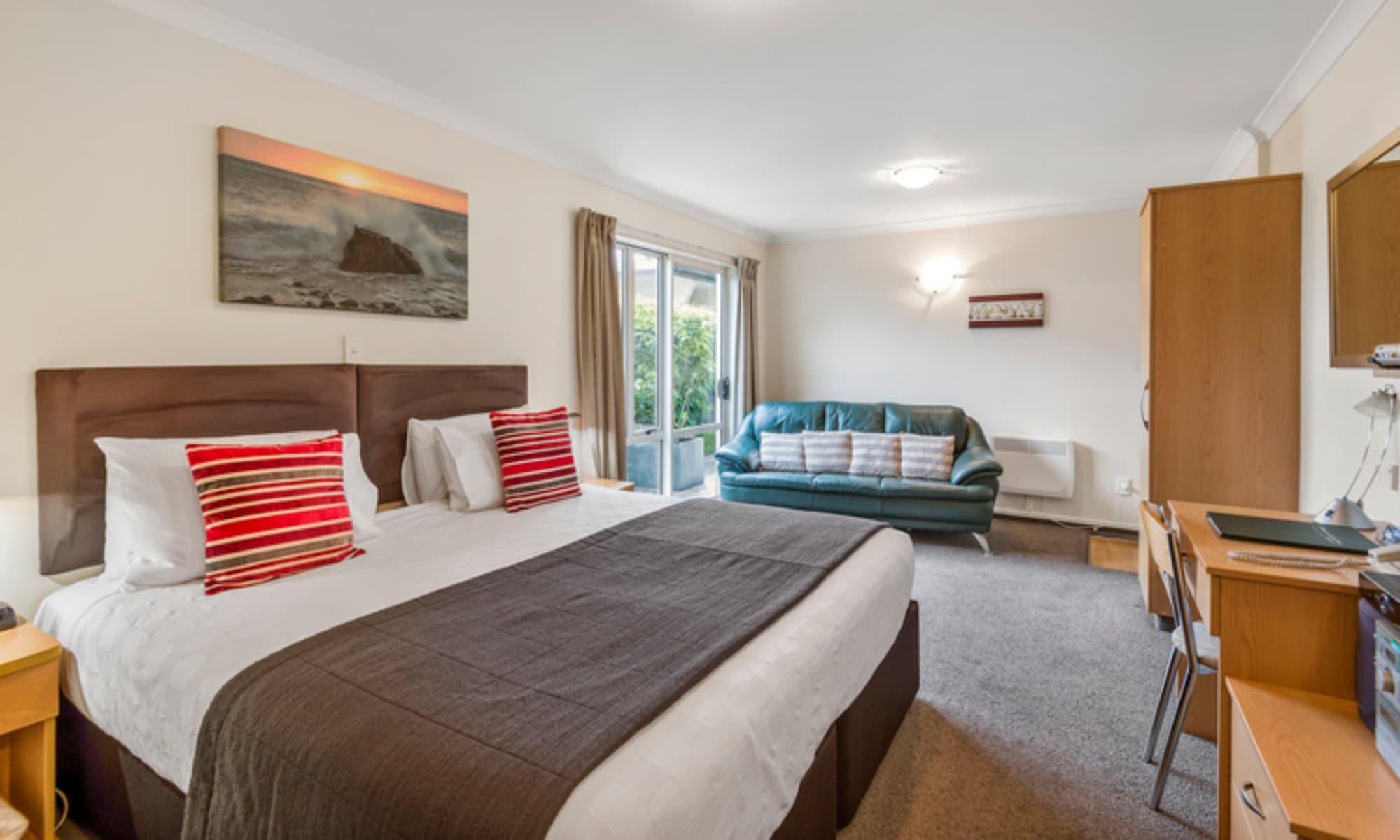 Colombo In The City Christchurch Exterior foto A typical bedroom at the hotel