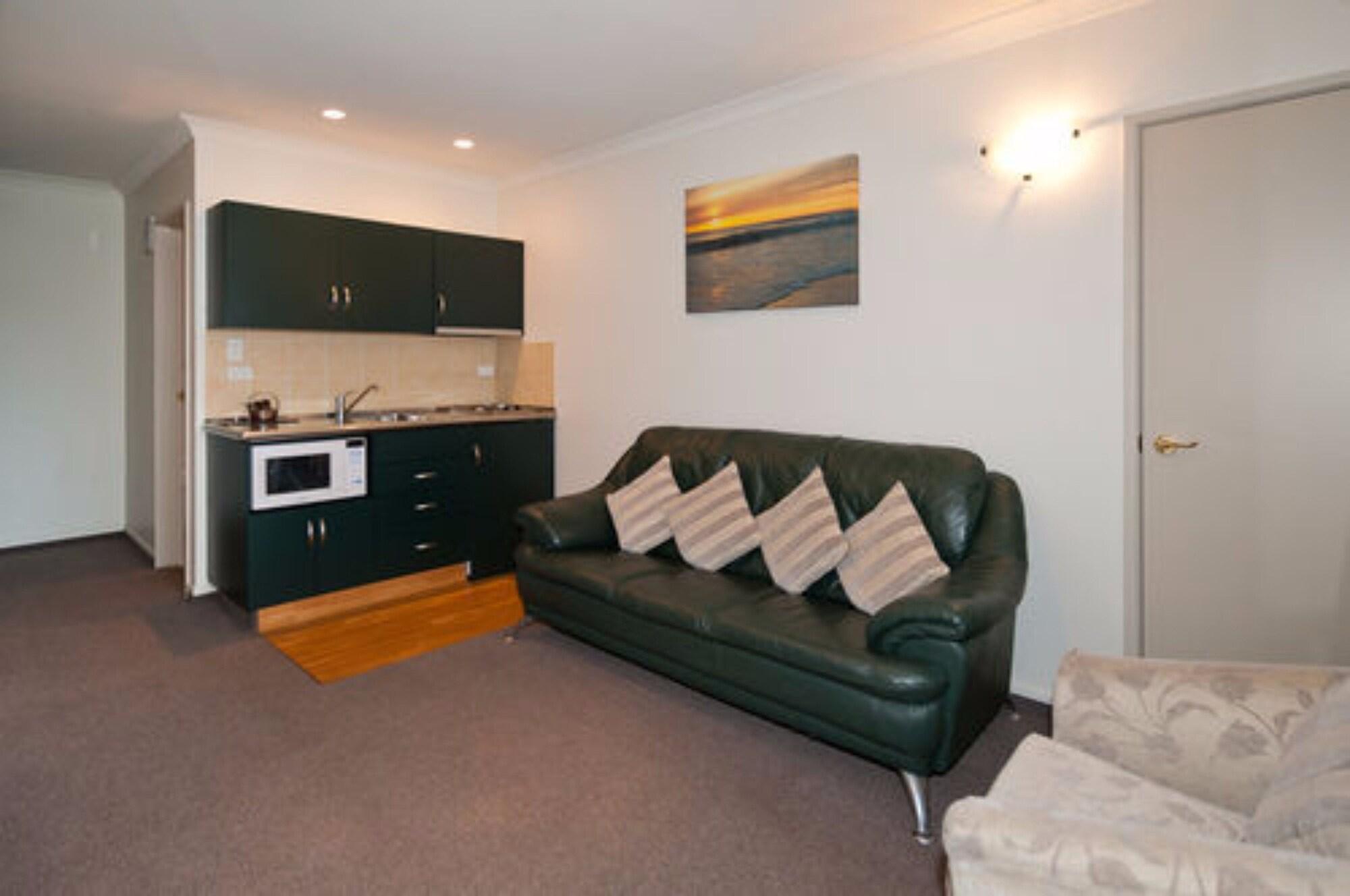 Colombo In The City Christchurch Exterior foto A typical studio apartment